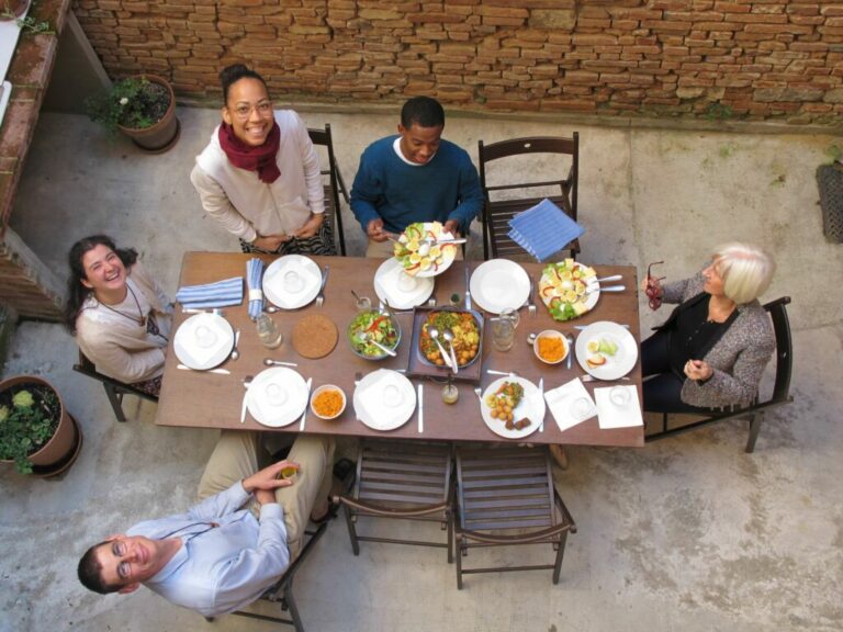 2Toussaints 2 1024x768 1 768x576